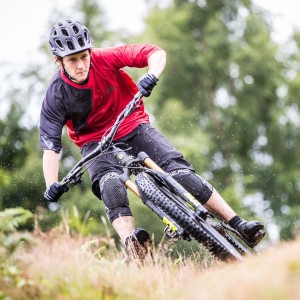 PIN IT Radtrikot kurzarm MTB/Freeride rot/schwarz