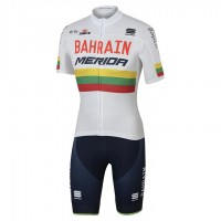 BAHRAIN-MERIDA lituanien champion Fahrradbekleidung Satz Radtrikot Kurzarm+Kurz Radhose 2017 Radtrikot Kaufen
